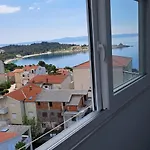 Beach seaview apartment